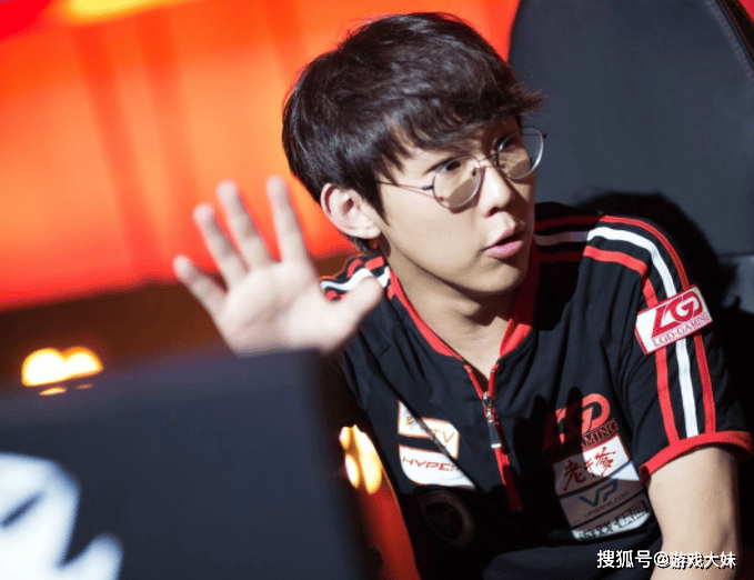 世界冠军imp相亲被对方嫌弃，一说是直播打游戏的，对方直接不理人了